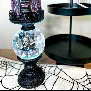 Bath and Bodyworks Halloween Skeleton globe